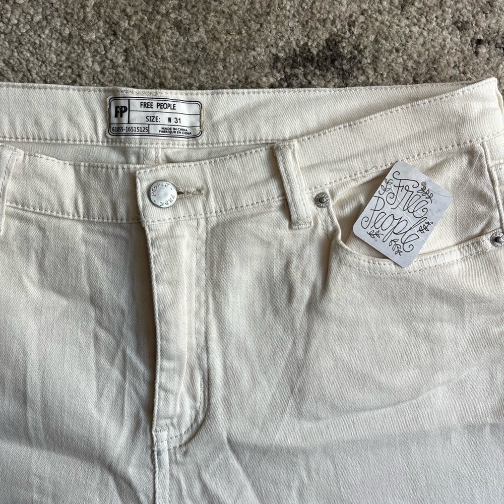 Free People NWT Fringe Jeans Size 31 – Off-White Boho Festival Denim. Orig $78